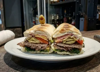 Crisis en el sector gastronómico: las ventas de lomos y pachatas se desploman un 40% en San Juan