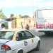 Siniestro vial frente al Club San Martín: Un colectivo de la Red Tulum y un taxi protagonizaron un fuerte choque