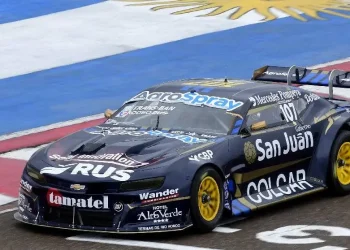 ¡Tobías Martínez no frena! Metió un Top 10 en Viedma y ya es escolta en el campeonato del TC