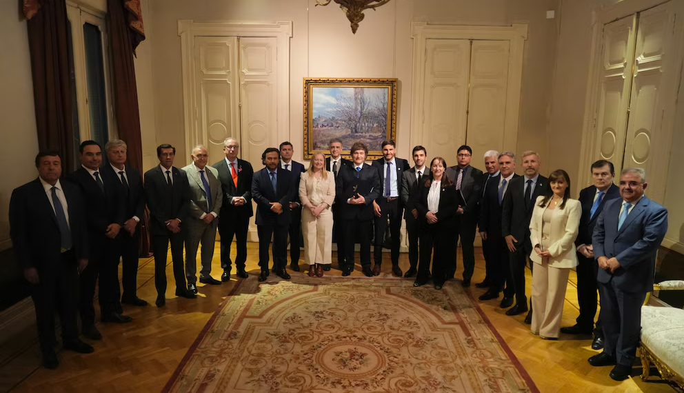 Cuentas en rojo y presión por impuestos: el difícil escenario de los gobernadores
