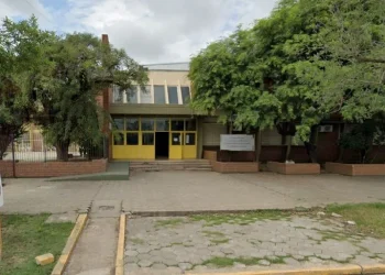 Tragedia en San Cristóbal: un alumno mató a un compañero e hirió a otros dos en la Escuela N° 40