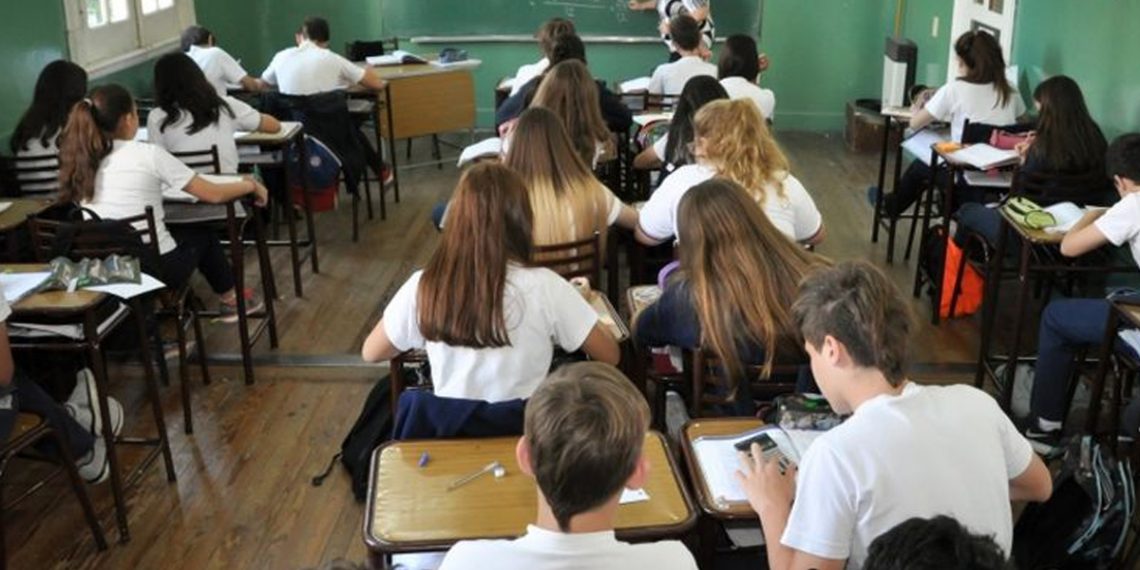 Educación: Todo lo que tenés que saber sobre la reubicación de estudiantes secundarios en el Centro de Convenciones.