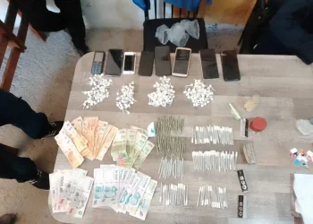 Golpe al narcomenudeo en Angaco: secuestran más de 300 dosis de droga en un allanamiento