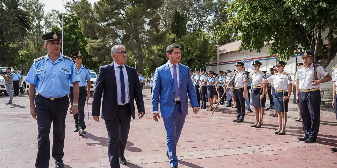 Orrego encabezó el relevo del subjefe policial, presentó la nueva plana mayor y entregó movilidades para reforzar la seguridad