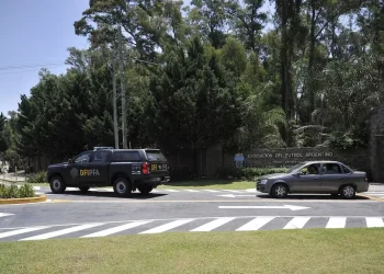 La Justicia allanó las sedes de la AFA en Viamonte y Ezeiza por presuntas irregularidades en contratos externos