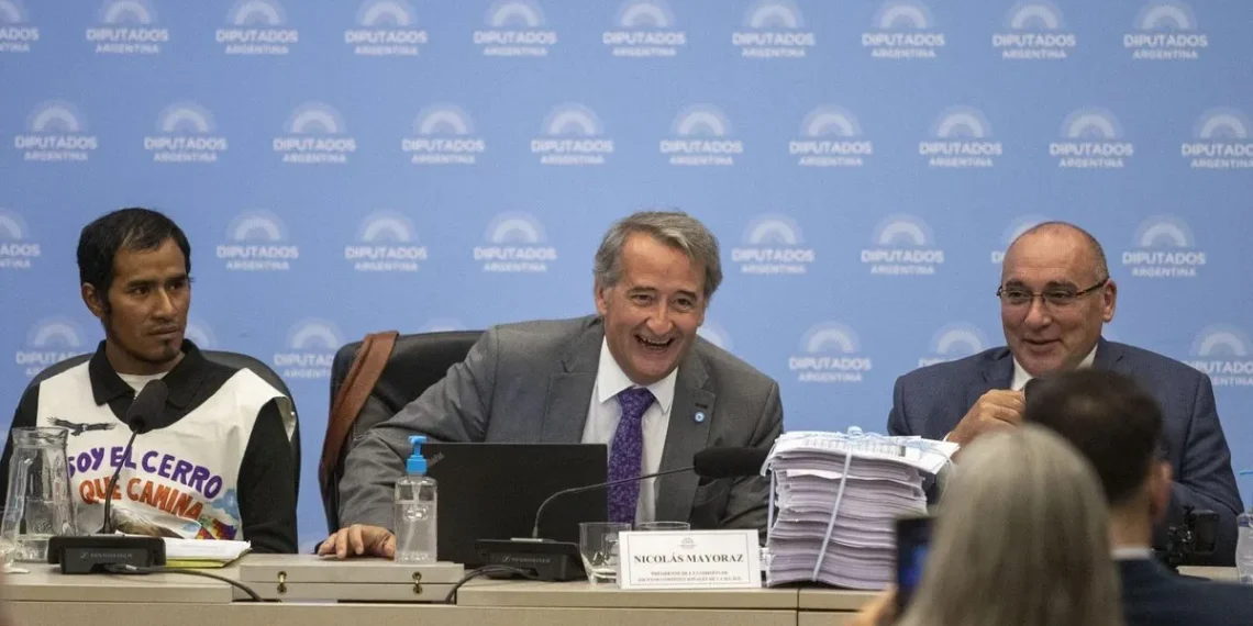 Tensión en el debate por la reforma de la Ley de Glaciares: hoy continúa la audiencia pública