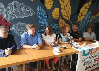 Docentes de San Juan suspenden el paro de 48 horas y activan una «Marcha de Antorchas»