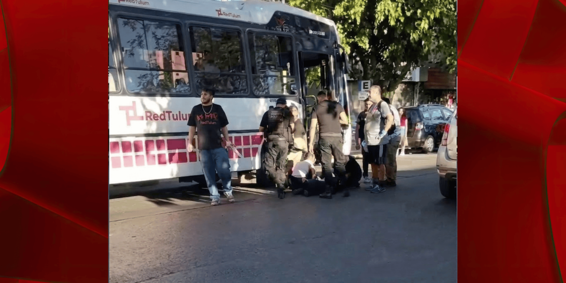 Siniestro vial en las inmediaciones del Teatro del Bicentenario