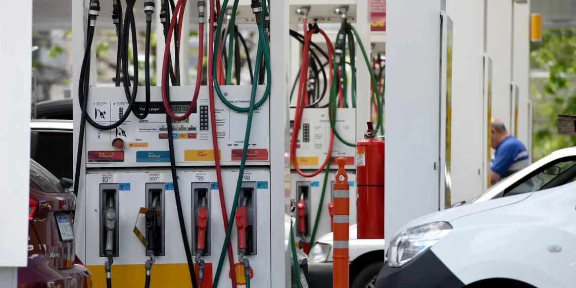 Nuevo golpe al bolsillo: Los combustibles subieron un 3% en San Juan