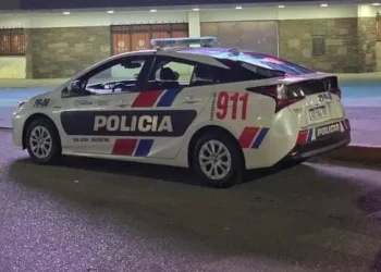 Héroe de azul en Rawson: un policía le salvó la vida a un bebé de 9 meses que se ahogaba con sus juguetes