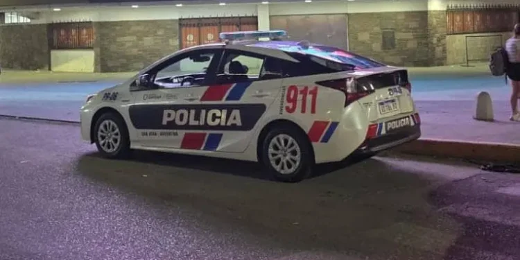 Héroe de azul en Rawson: un policía le salvó la vida a un bebé de 9 meses que se ahogaba con sus juguetes