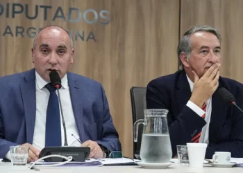 Tensión y debate: Iniciaron las audiencias por la reforma de la Ley de Glaciares