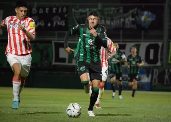 A San Martín se le escapó el triunfo en el último suspiro ante el Santo tucumano