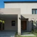 EXCLUSIVO: LA «MANSIÓN GRIS» DE ADORNI QUE SACUDE A LA QUINTA DE OLIVOS