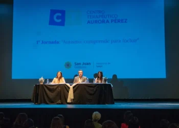 San Juan puso en marcha un ciclo anual de formación sobre autismo con una multitudinaria jornada en la Capital