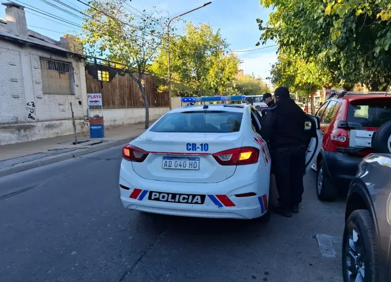 Un jueves de máxima tensión se vivió esta mañana en las calles del centro sanjuanino
