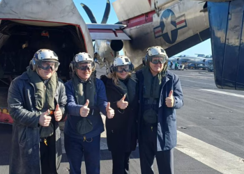 Unión estratégica: Milei selló un nuevo gesto político a bordo del portaaviones USS Nimitz