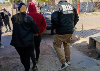 Secuestro de un arma, drogas y herramientas robadas del Parque de Santa Lucía: hay dos detenidos