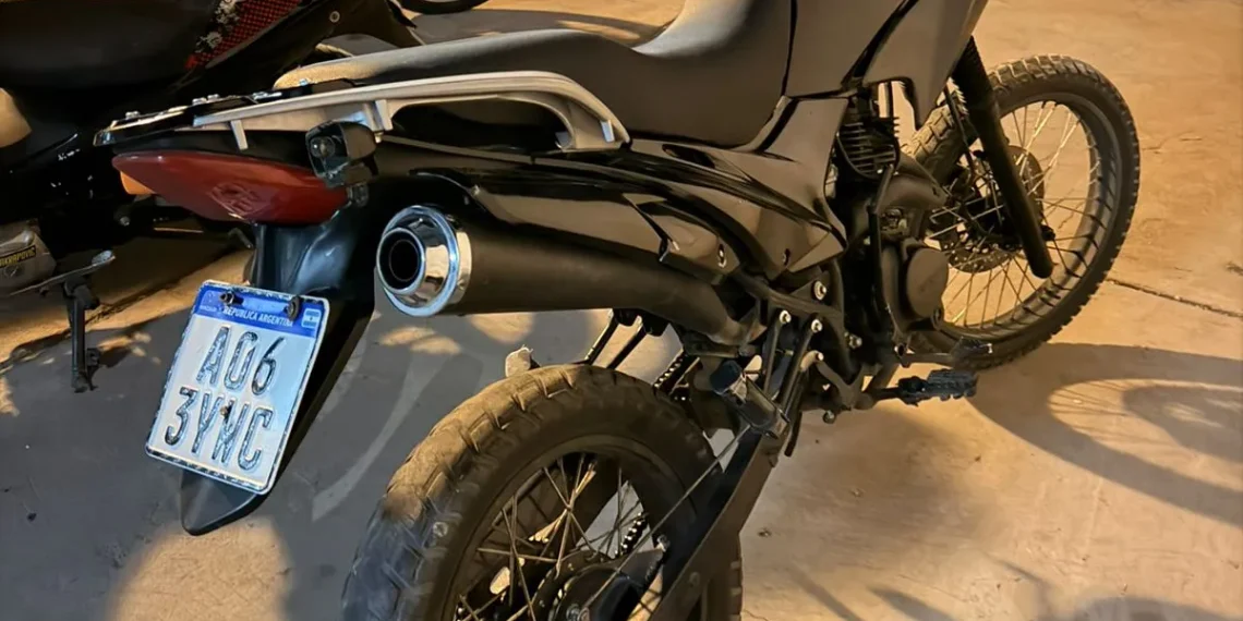 Recuperan en Rawson una moto robada tras una persecución por el Conector Sur