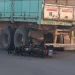 Siniestro vial en Sarmiento: un joven resultó gravemente herido tras chocar contra un camión estacionado