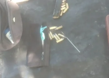 Golpe al delito en Caucete: Tres detenidos tras el hallazgo de un arsenal y drogas en un operativo de control