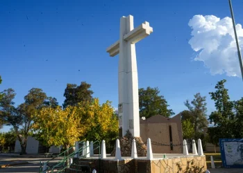El vigía de la memoria: La Cruz Mayor de Rawson, el primer altar de San Juan para los héroes de Malvinas