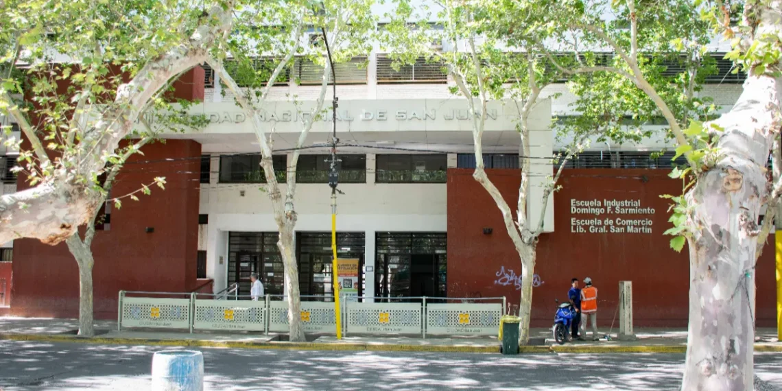 Crece el malestar por los paros: padres de los preuniversitarios de la UNSJ marcharán este jueves