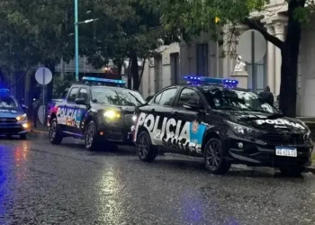 Tensión en un establecimiento escolar: Un alumno ingresó con un arma de aire comprimido