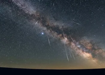 Lluvia de meteoros en Argentina: Guía para observar las Líridas 2026