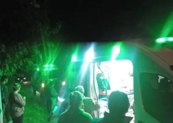 Siniestro vial en Albardón: una mujer fue atropellada por una moto en una zona con poca luz