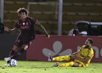 Tropiezo en el debut: Lanús no pudo en Brasil y regresó con las manos vacías
