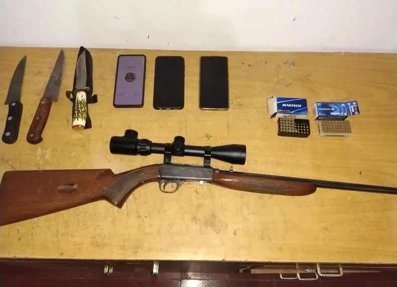 Golpe a la caza furtiva en Ullum: tres detenidos con guanacos faenados y armamento irregular