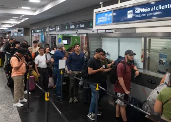 Conflicto gremial y jornada de protesta: ATE inicia un paro nacional con foco en las terminales aéreas