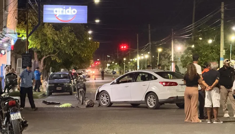 Tragedia en Rawson: un motociclista murió tras un fuerte choque