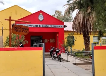 Tensión en Jáchal: la Justicia intervino dos escuelas por amenazas de tiroteo y los alumnos deben asistir con mochilas transparentes