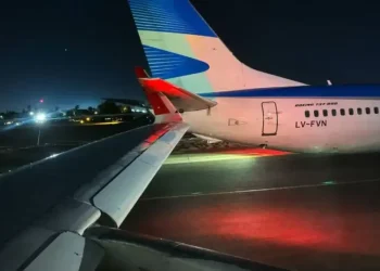 Tensión en la pista: un avión de Aerolíneas Argentinas y otro de LATAM chocaron en Chile