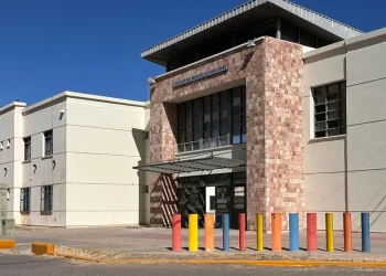 Tensión en una escuela de Chimbas: Denuncias cruzadas y refuerzo policial tras un violento episodio