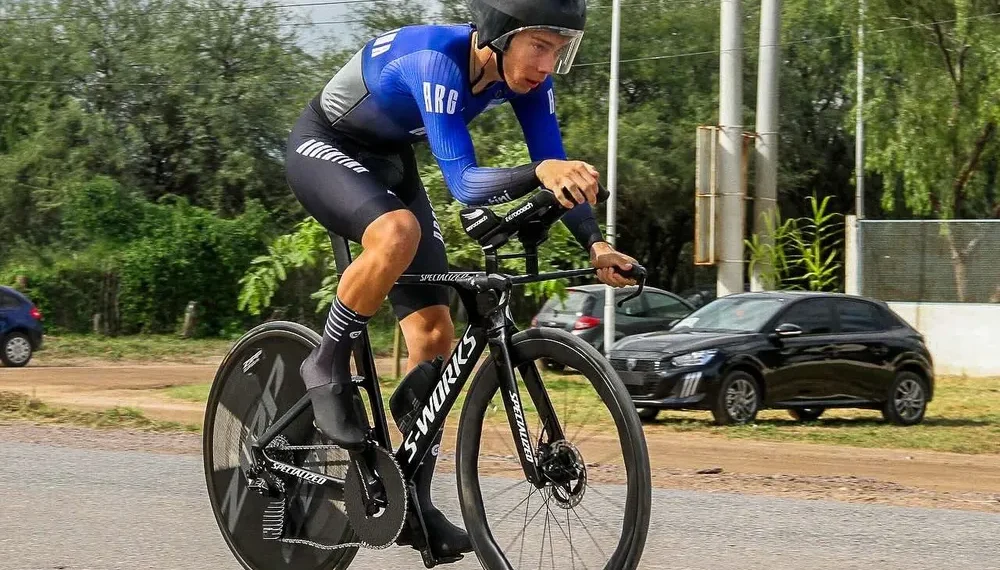 San Juan en lo más alto: Mateo Kalejman se consagró campeón argentino de crono en Río Cuarto