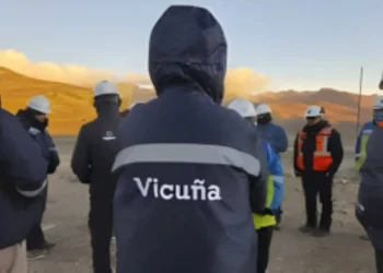 Crisis en el límite: Mineros riojanos en «pie de guerra» por el freno al proyecto Vicuña