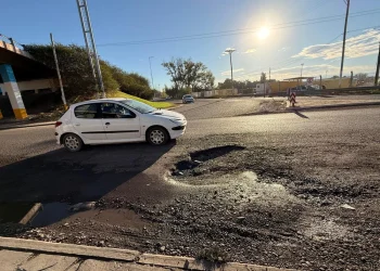 Vialidad tuvo que volver a reparar un bache que solo duró tres meses en Rawson