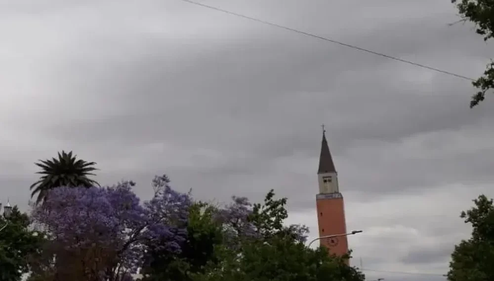 Sábado con aire otoñal: viento fresco y descenso de temperatura en San Juan