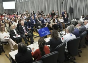 El oficialismo acelera el paso: pidió sesión especial para reformar la Ley de Glaciares este miércoles