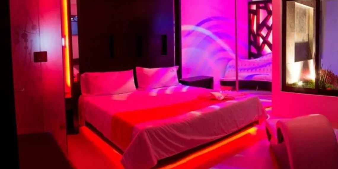 Del boliche a otra ciudad: el misterioso caso del joven que despertó en un hotel alojamiento sin recordar nada