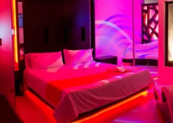 Del boliche a otra ciudad: el misterioso caso del joven que despertó en un hotel alojamiento sin recordar nada