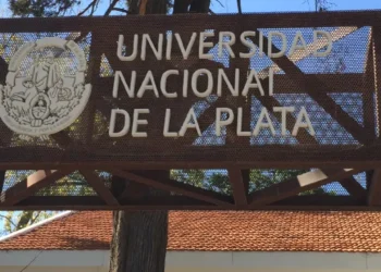 Conmoción en la Universidad de La Plata: Hallan a una bebé sin vida en la Facultad de Arquitectura