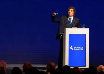 Milei expone sus ejes económicos ante empresarios en el Latam Economic Forum