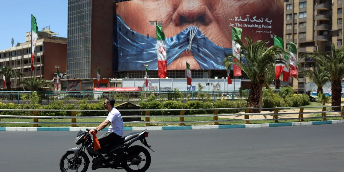 Tras 87 días de apagón digital: Irán ordenó restablecer el acceso internacional a internet para mitigar el aislamiento