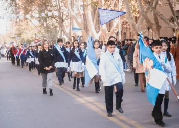 San Juan celebra el 25 de Mayo con un multitudinario desfile de 2000 alumnos y la Gala Patria