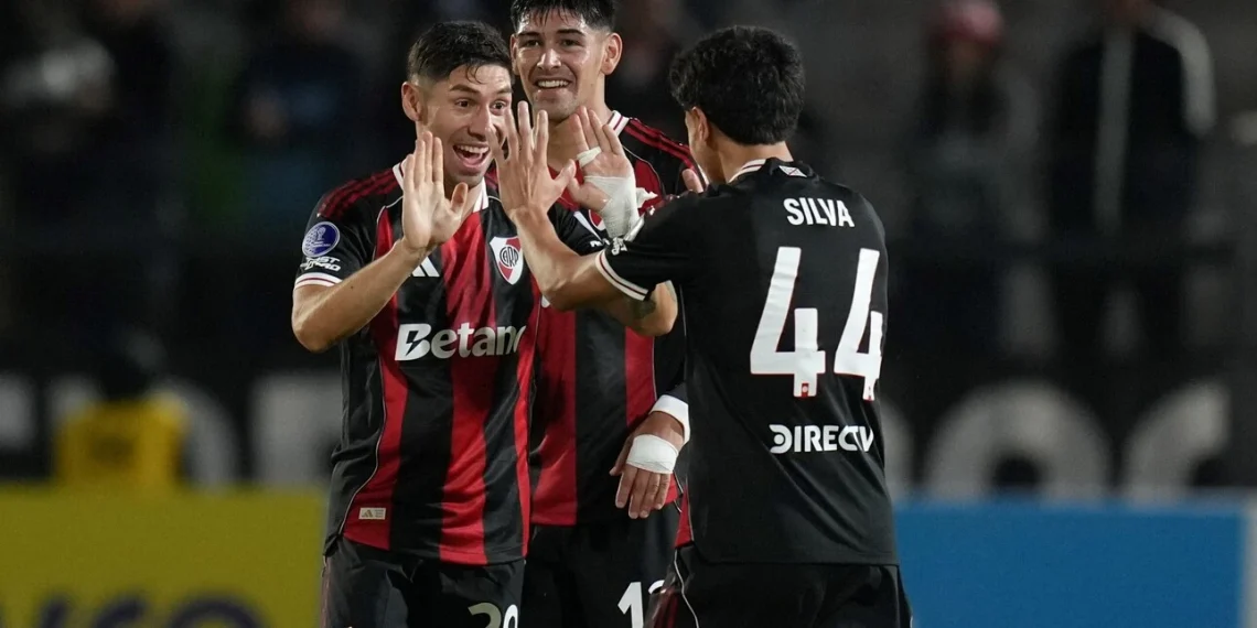 ¡Agónico y puntero! River se trajo un triunfazo de Brasil y manda en el Grupo H