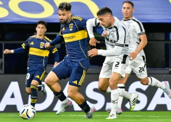 Boca busca dar vuelta la página en Santiago: hora, TV y formaciones para el duelo ante Central Córdoba